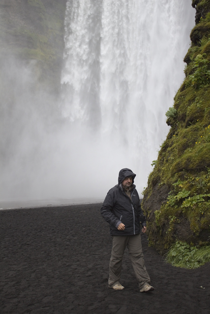 2011-07-07_13-04-55 island.jpg - Der gewaltige Skogafoss